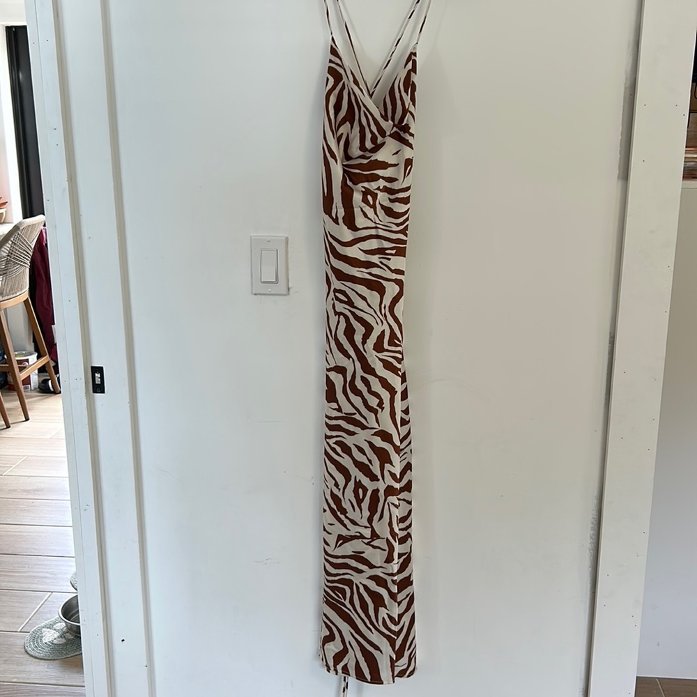 Brown zebra print dress size M never worn